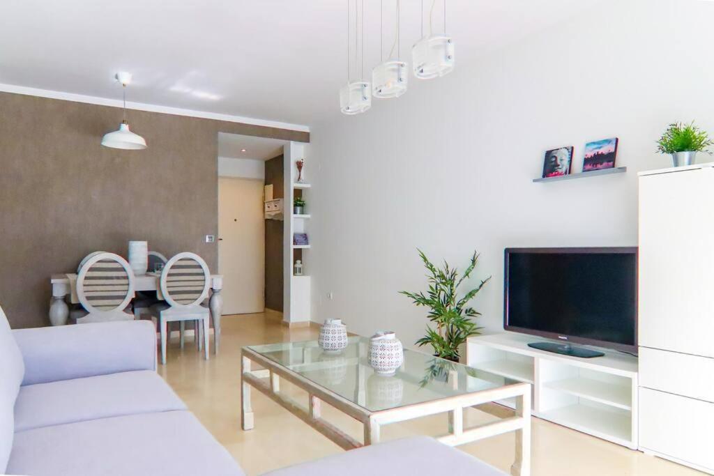 Oleholidays H. San Manuel 600 Mts. A La Playa Marbella Bagian luar foto
